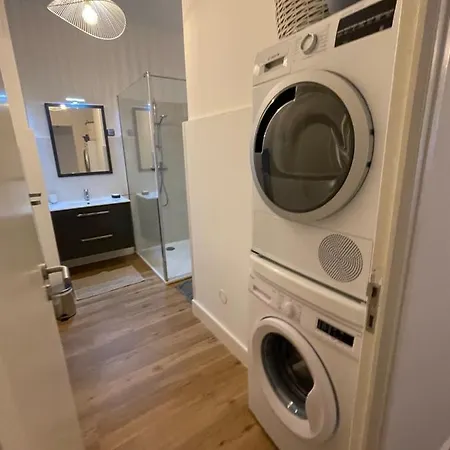 Neuf, 2 Chambres, Climatise, Route Des Sanguinaires * Ajaccio (Corsica)